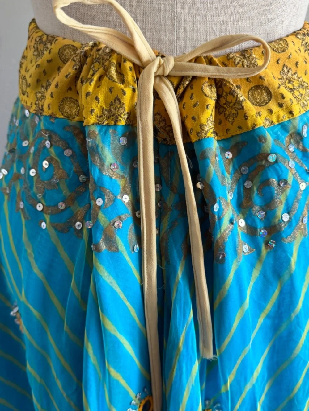 Handmade Traditional Gujarati Chania Choli Skirt - Picture 3 of 8